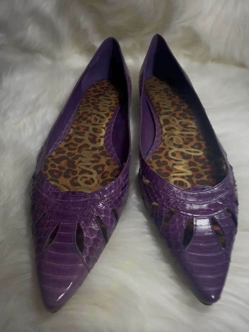 Sam Edelman ( snakeskin) Purple Pointed Toe Croc-Embossed Flats💜